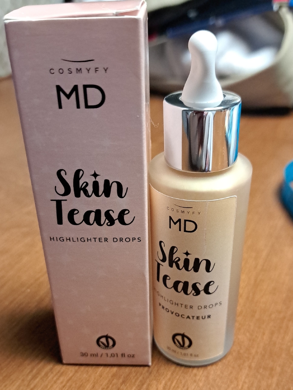 Skin Tease Highlighter Drops - Champagne Beige